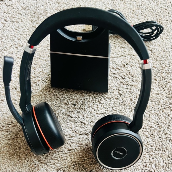 Jabra Other - Jabra Evolve Wireless Headset Bluetooth with stand